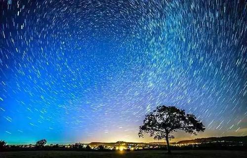 梦见流星雨特别壮观