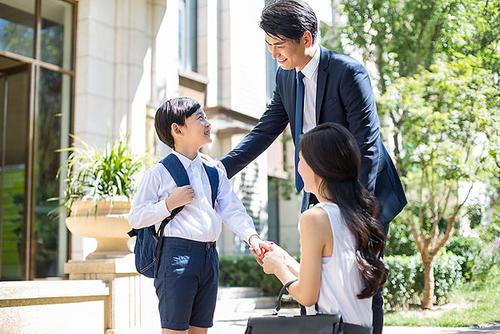 梦见送孩子上学