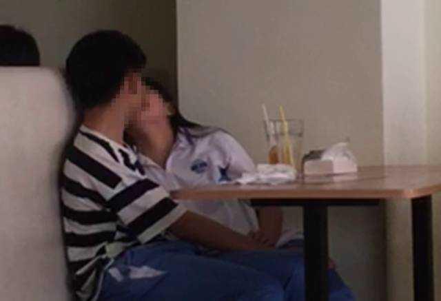 梦见和自己同学亲热