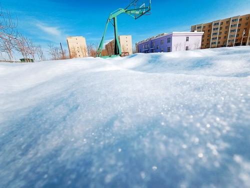 梦见晴天下雪