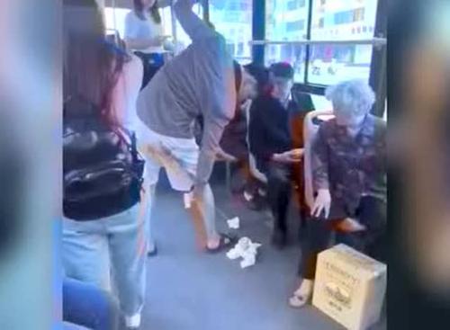 梦见拉裤兜子
