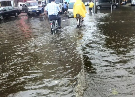 梦见水淹大路